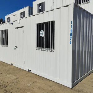 contenedor marítimo de 20 pies modificado con oficina y baño completo